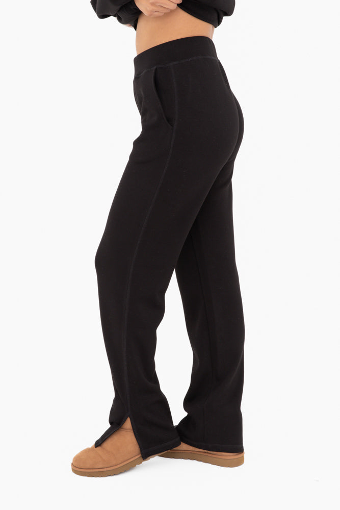 Mono B Curvy Butter Soft Cropped Yoga Pants