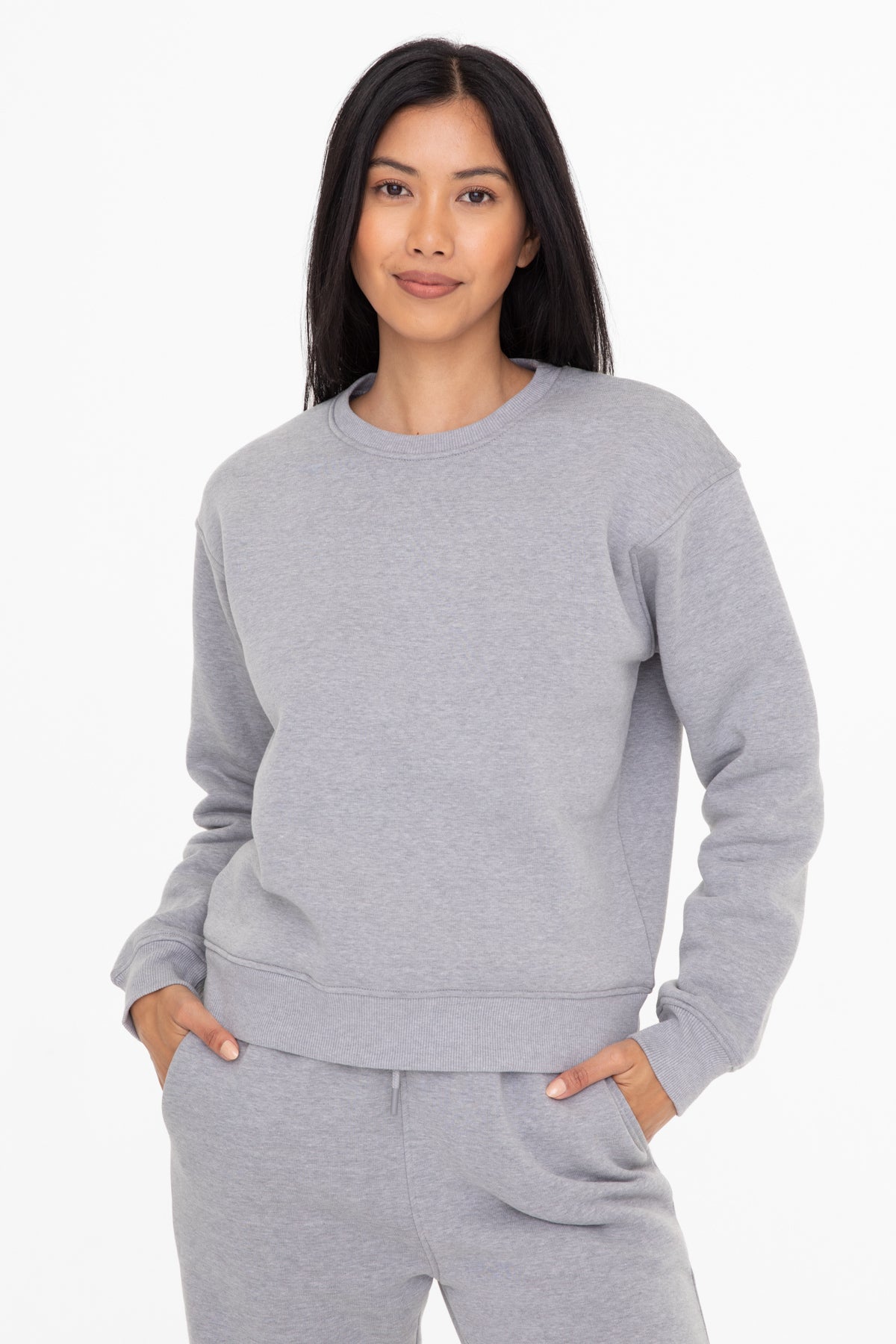 CLASSIC FIT FLEECE SWEATSHIRT