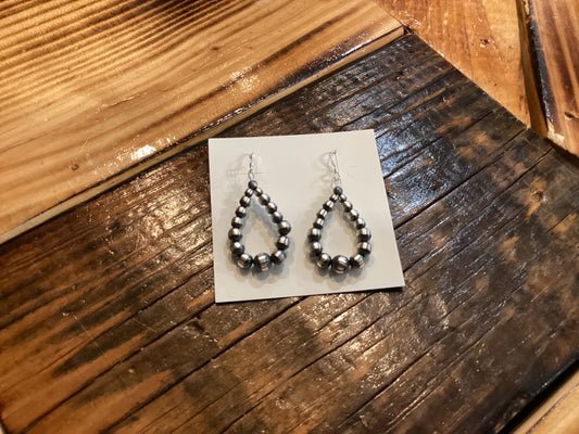 1 inch Graduated Navajo Pearl Earrings