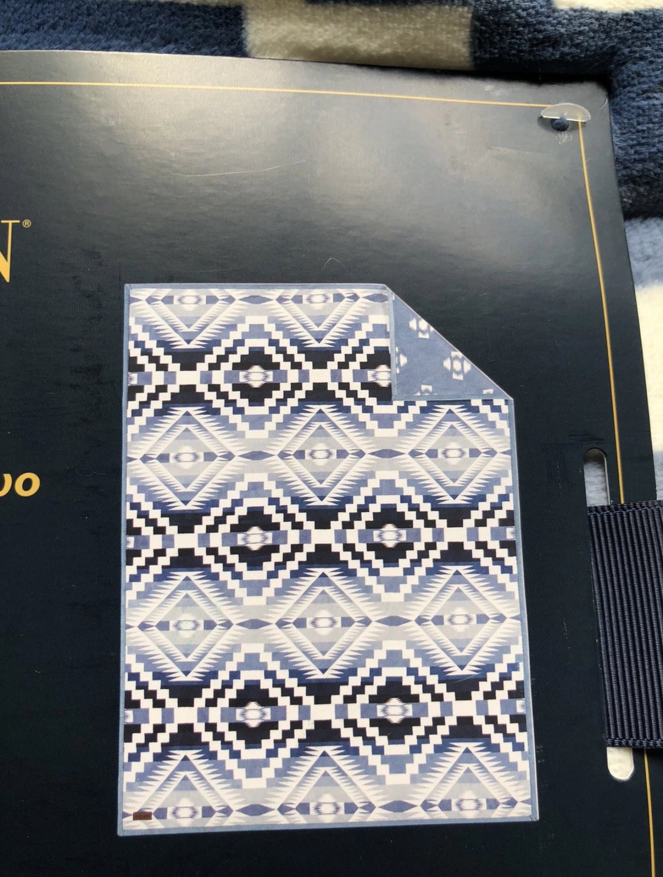 Pendleton Throw Blanket For Two Reversible Oversized Tribal Pattern 60x80 OEKO-TEX STANDARD 100