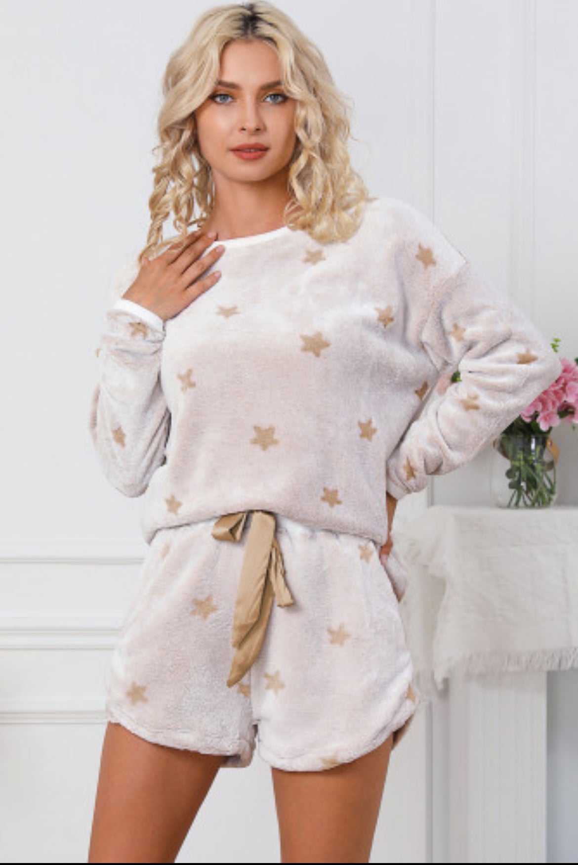 White Plush Star Pattern Long Sleeve Pullover and Shorts Lounge Set