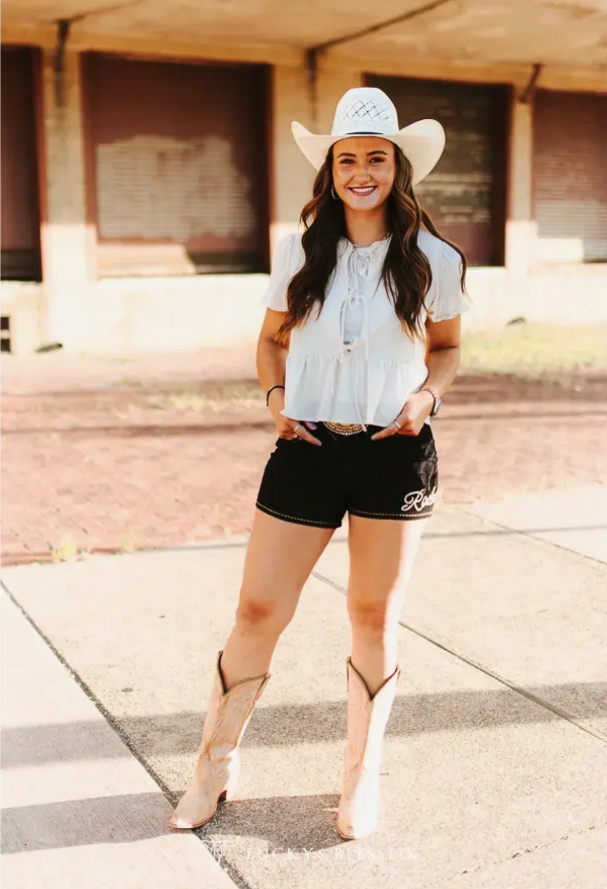 Black Rodeo Buck-Stitch
Printed Stretch Denim Shorts
3in
