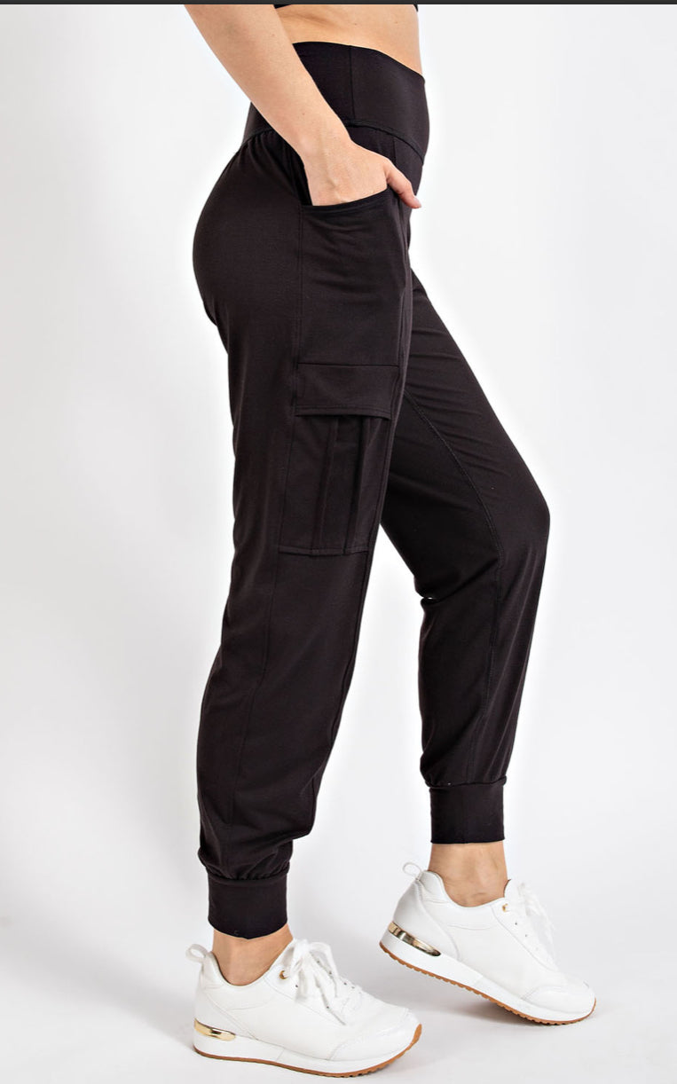 RAE MODE BUTTER JOGGER WITH SIDE POCKETS