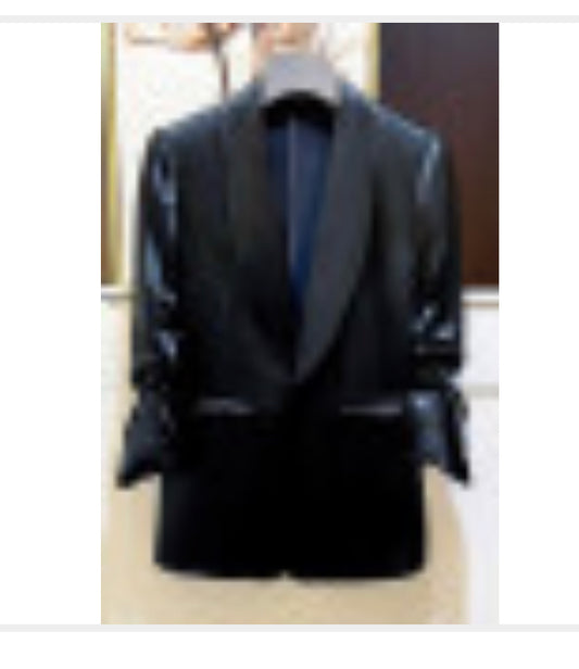 Black Satin Lined Collared Neck Single Breasted Blazer with Pockets