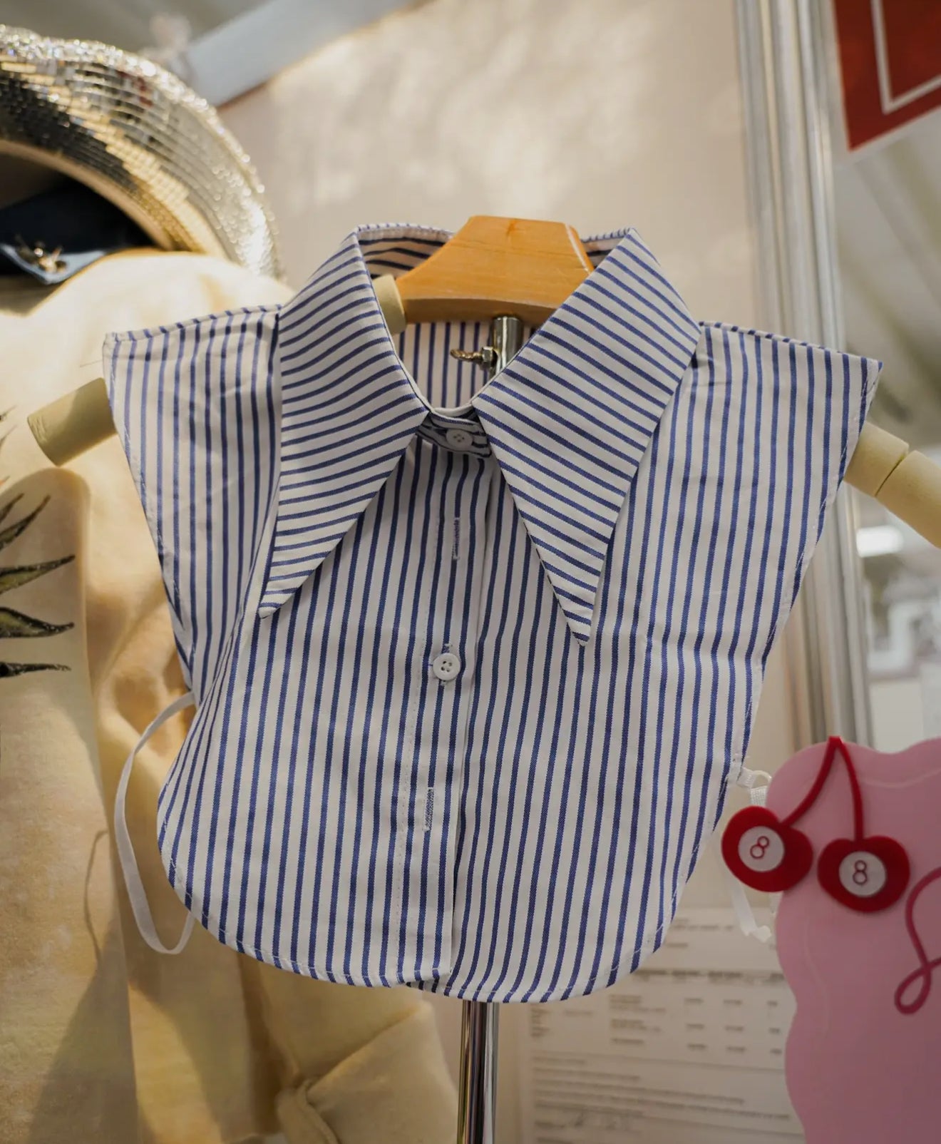CORPORATE COLLAR