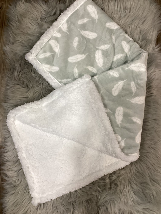 Baby Feather Print Blanket Mint Green