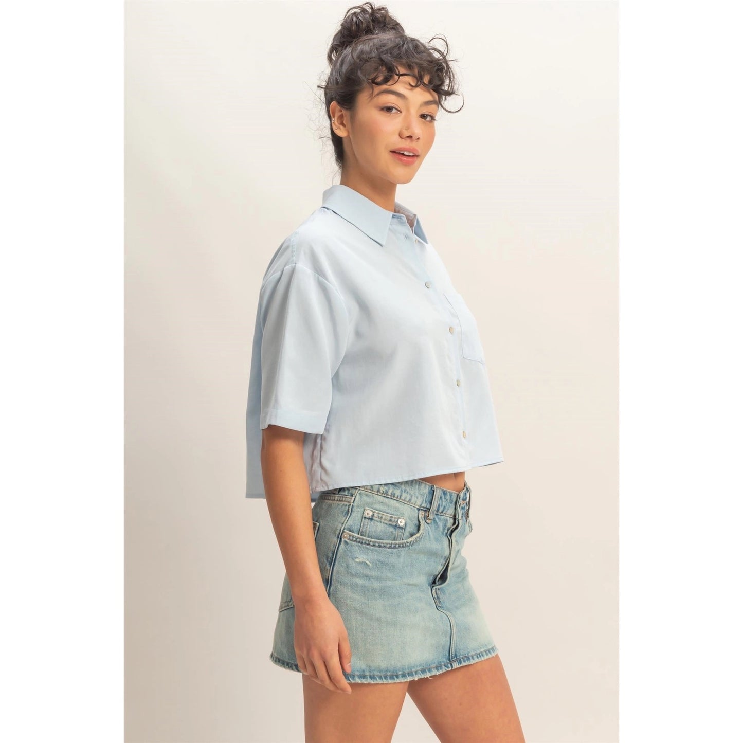 Linen Blend Cropped Button-Up Shirt with Pocket