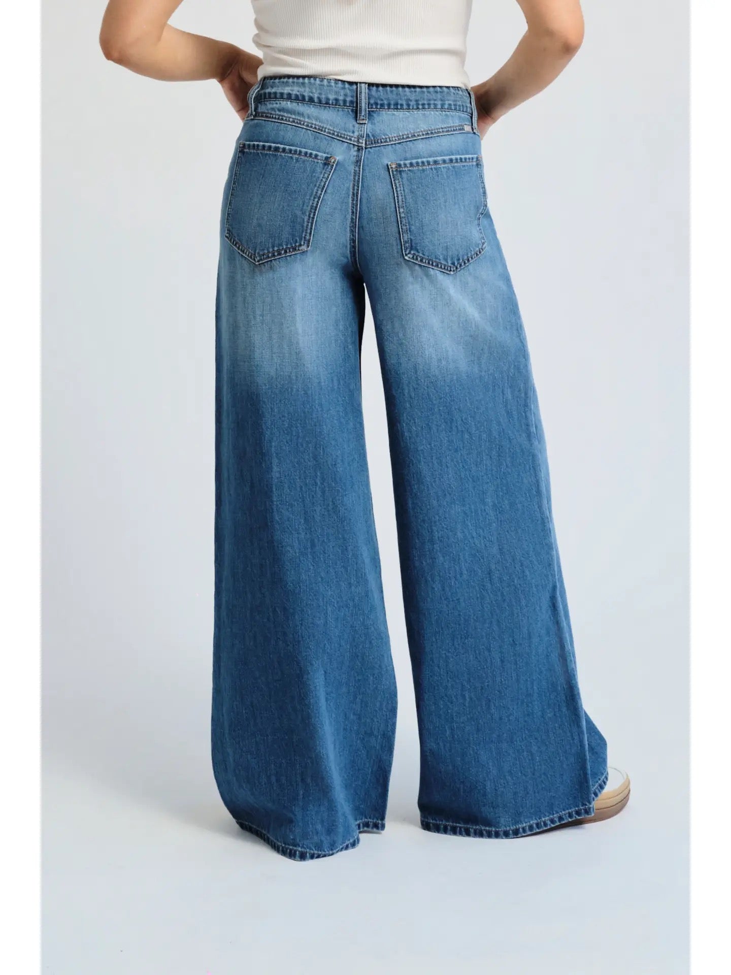 32” Baggy Wide Leg Jean W Drawstring in Yonkers