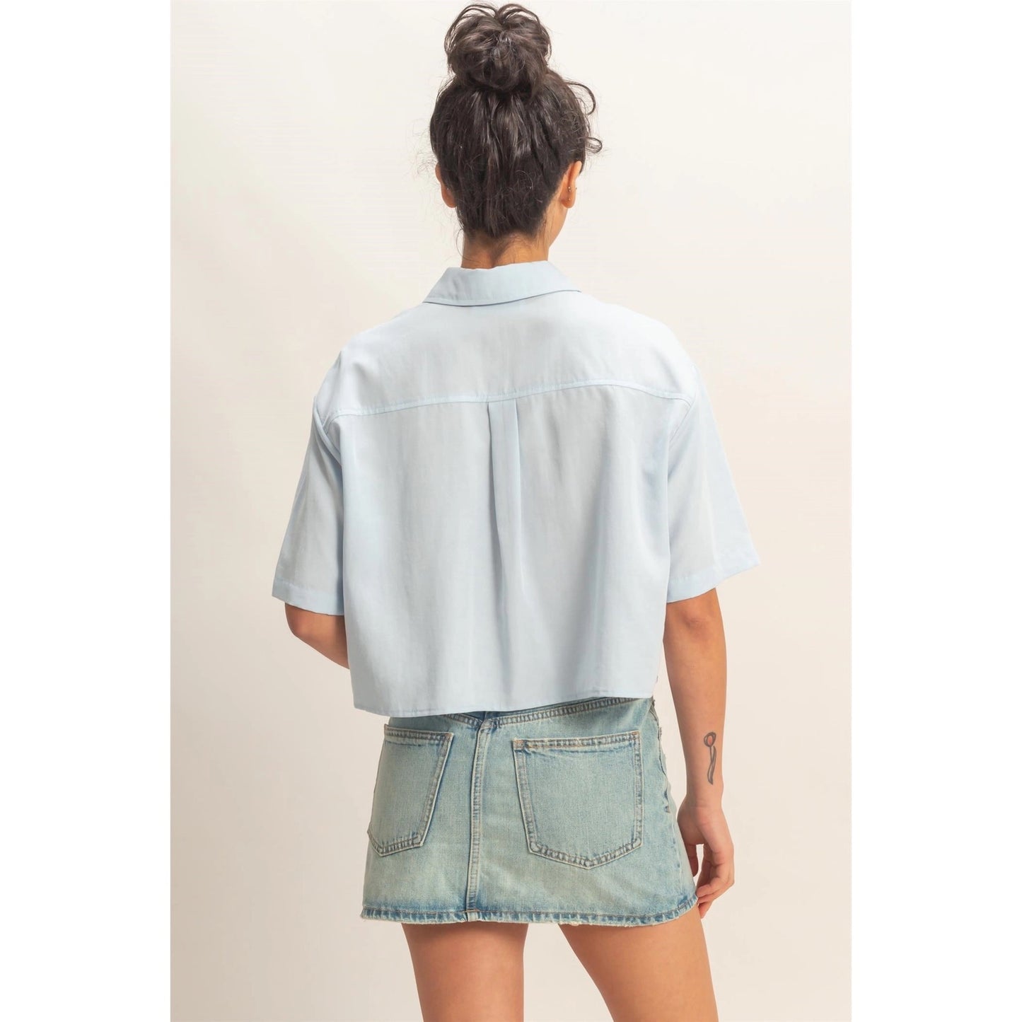 Linen Blend Cropped Button-Up Shirt with Pocket
