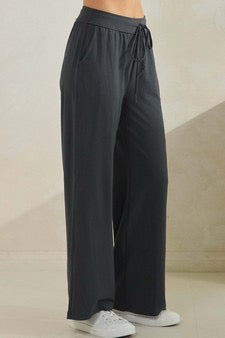 LY Women's Effortlessly Relaxed Fit Peach Skin Pants