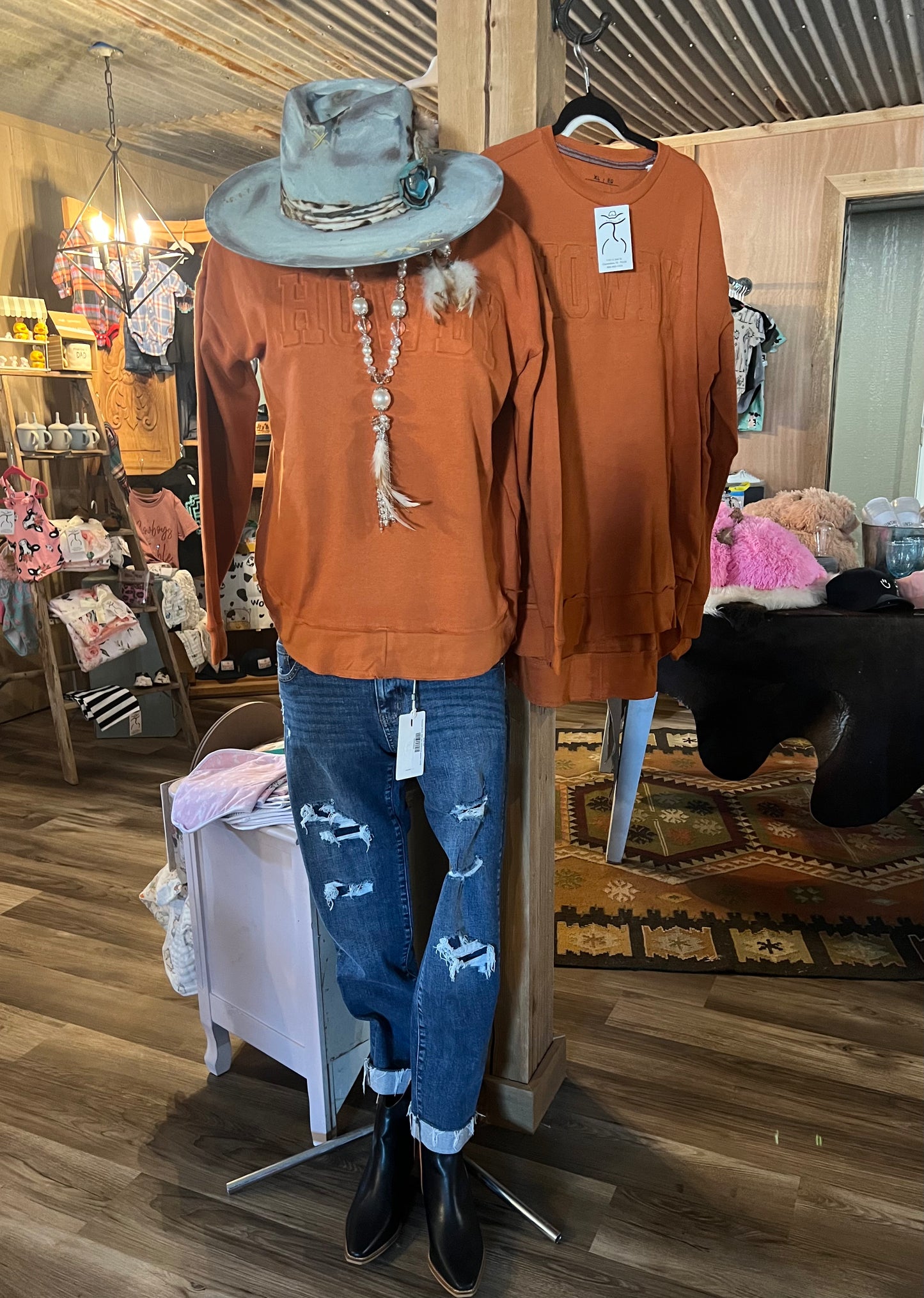 Rust Long Leave Howdy Sweatshirt