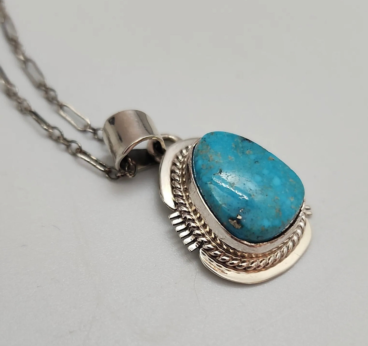 AUTHENTIC HANDMADE Navajo marked Lee Larson Sterling Silver Turquoise Necklace And Pendant