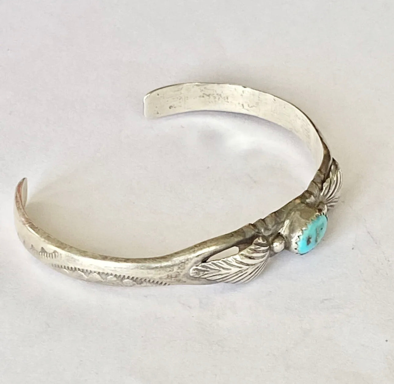 AUTHENTIC HANDMADE  Navajo Turquoise Feather Sterling Silver Cuff Bracelet Signed AY 13.1gr.