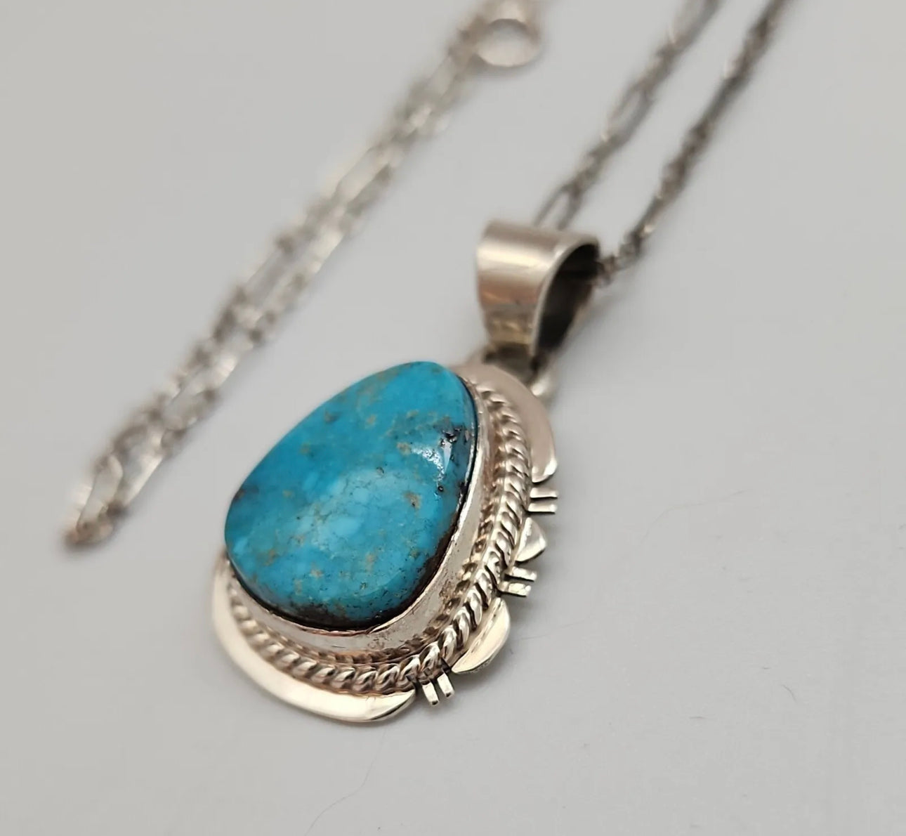 AUTHENTIC HANDMADE Navajo marked Lee Larson Sterling Silver Turquoise Necklace And Pendant