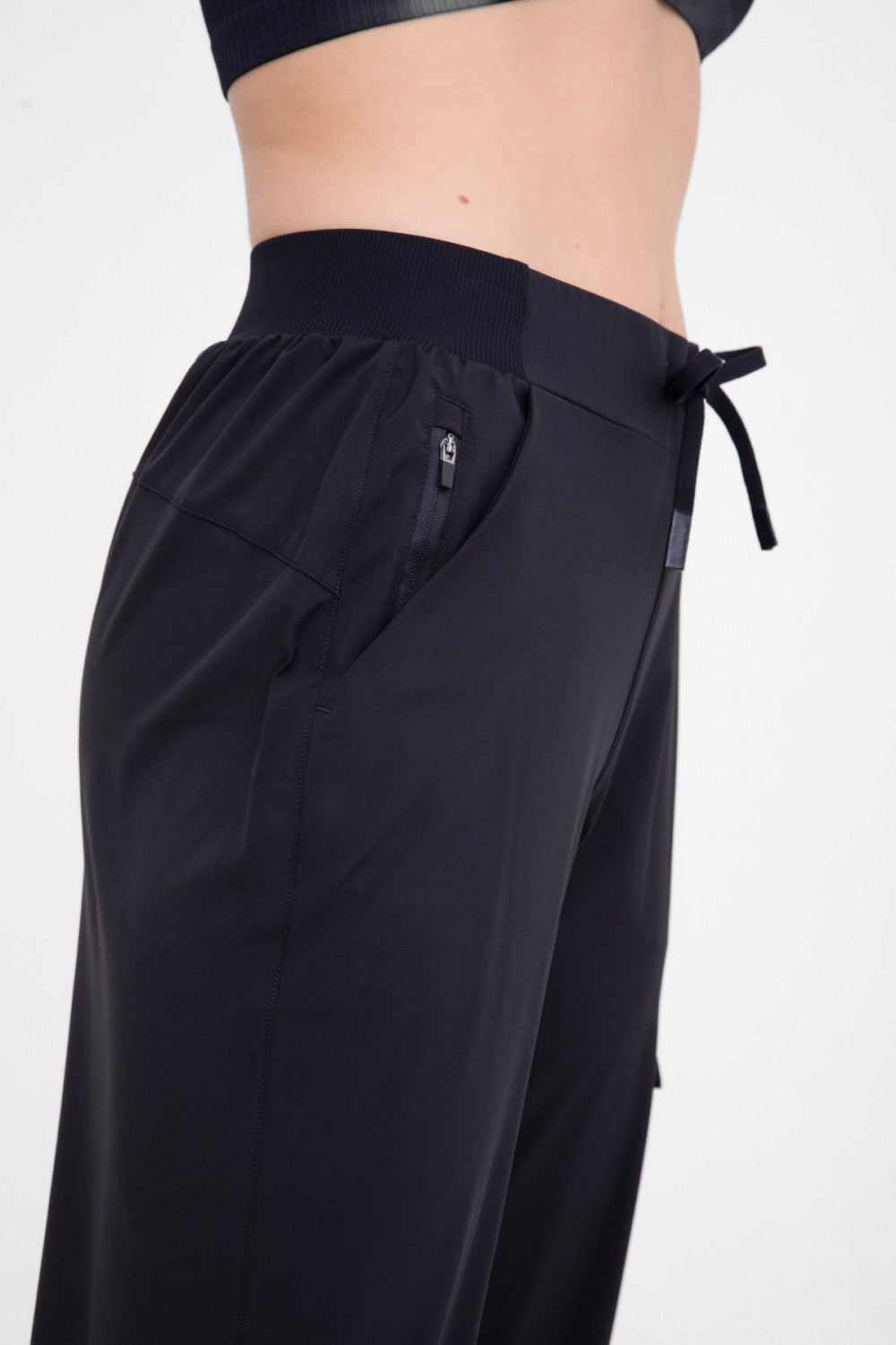 High waisted active joggers with pockets